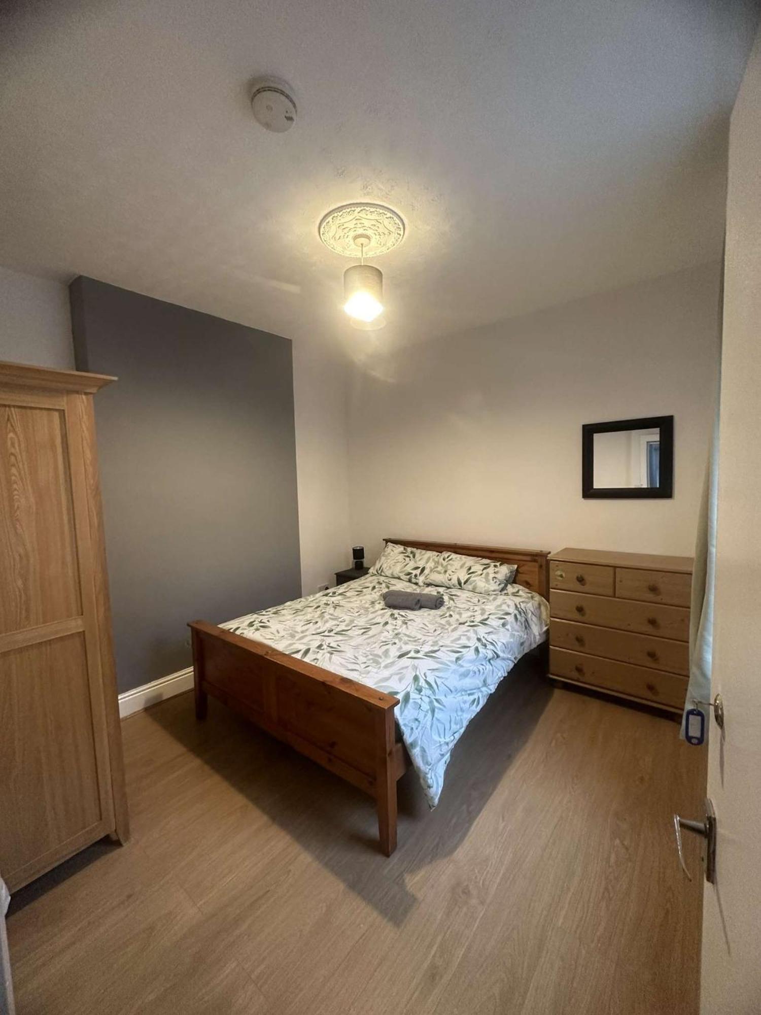 M&B Accommodation Линкольн Экстерьер фото
