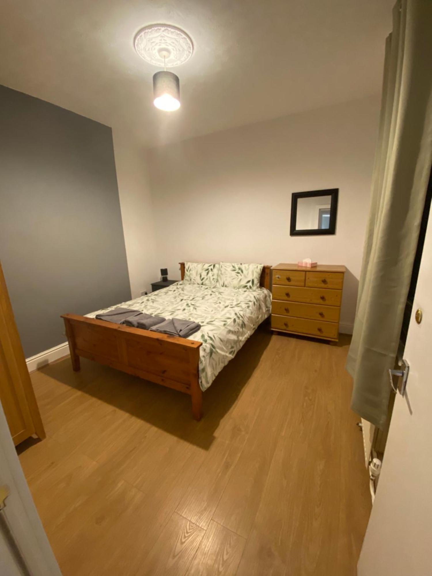 M&B Accommodation Линкольн Экстерьер фото